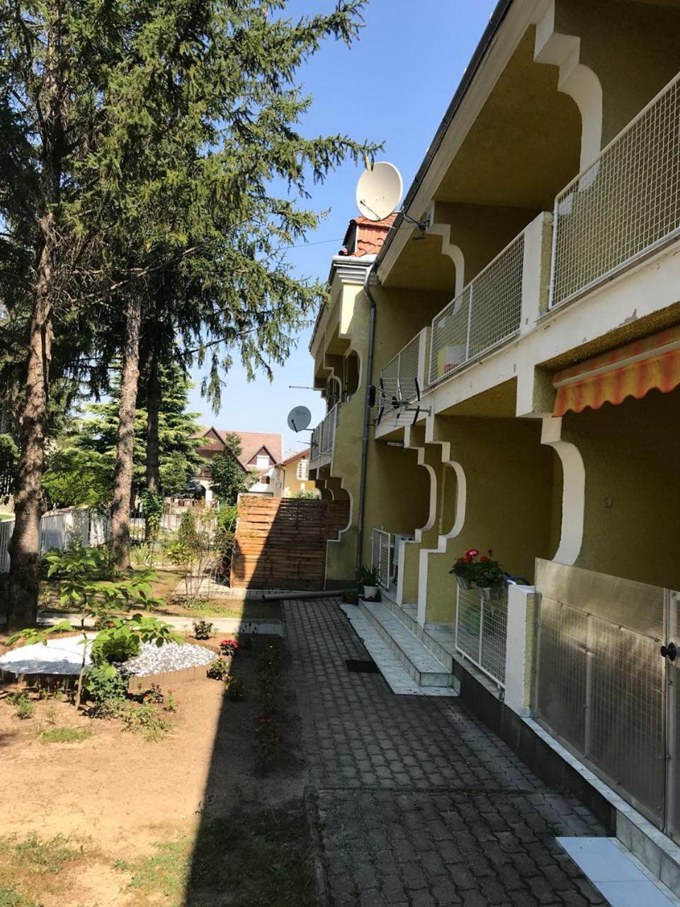 Sofia Apartment เฮวิซ ภายนอก รูปภาพ
